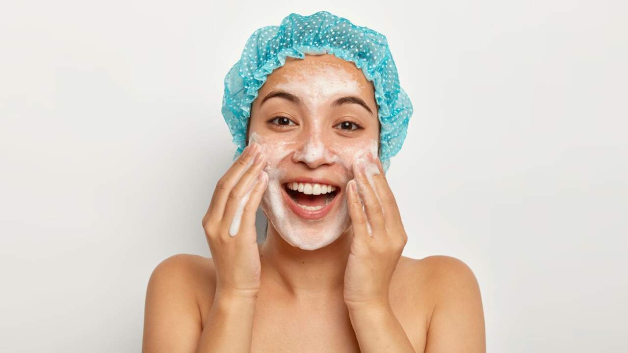 Rekomendasi Facial Wash Untuk Kulit Berminyak dan Pori-Pori Besar