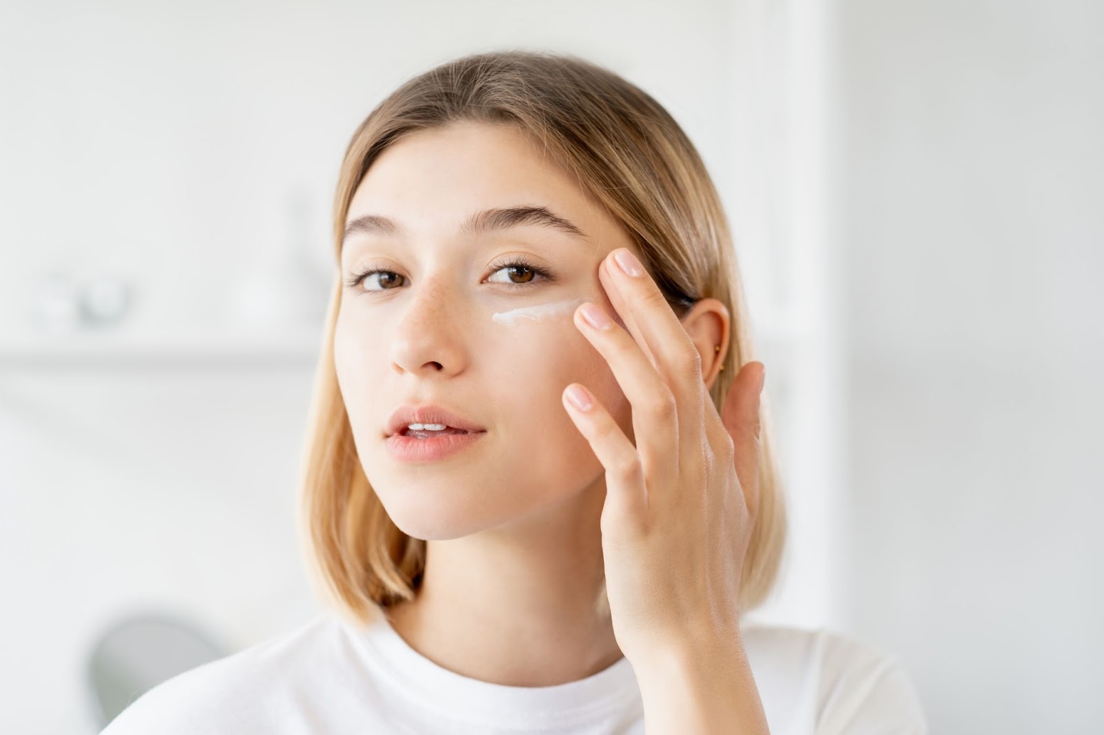 Ini 5 Rekomendasi Eye Cream Anti Aging Terbaik untuk Elastisitas Kulit dan Atasi Mata Panda